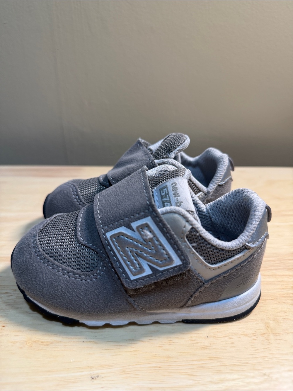 New Balance Toddlers 574 Velcro Sneaker